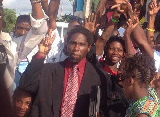 Haïti/ Politique  La commission politique AD Hoc Fanmi Lavalas rappelle à l’ordre le député Norzéus Patrick