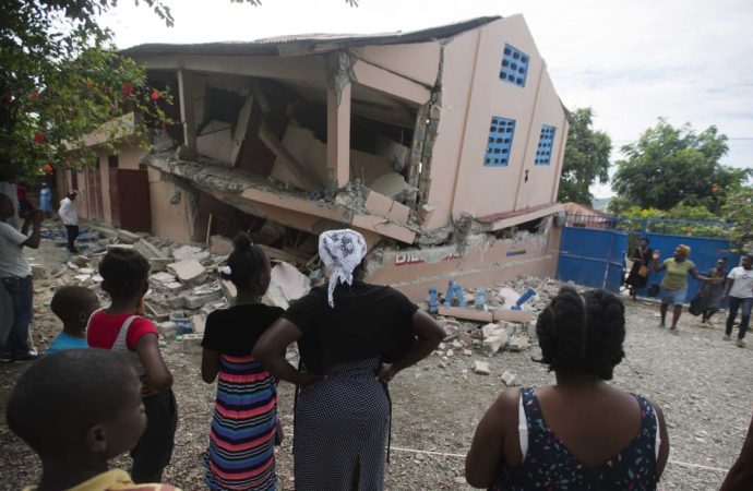 Haïti-Séisme : le bilan officiel passe à 15 morts, 333 blessés