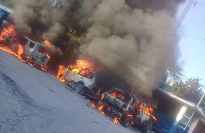 Tension à Montrouis : trois véhicules incendiés