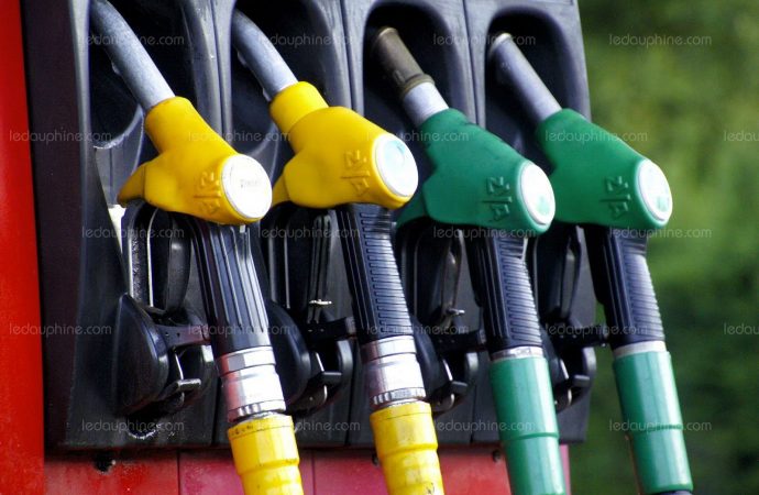 La Direction de l’inspection fiscale recommande l’ajustement des prix du carburant à la pompe