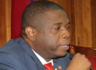 “En ce moment de crise, le Sénat veille sur les intérêts du peuple haitien”, prévient Carl  Murat Cantave
