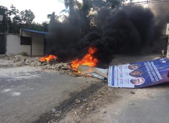 La route de Juvenat bloquée, des véhicules vandalisés, un complexe pillé