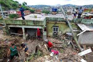 Tempête au Brésil: au moins trente morts, des disparus