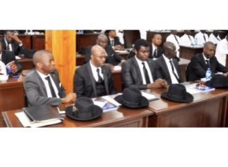 Caducité du Parlement:  des sénateurs remontés contre Jovenel Moïse