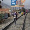 Au Pérou, des centaines de personnes se lancent sur les routes dans un pays confiné
