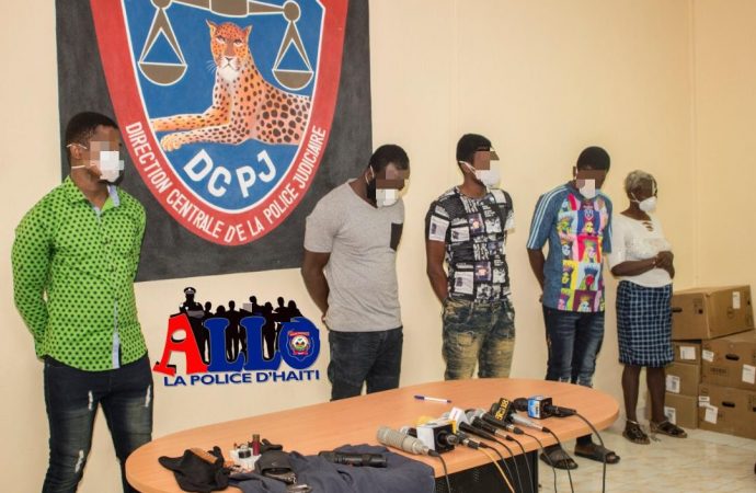 Sécurité: arrestation de 5 membres de gangs de Village de Dieu