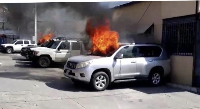 “Fantom 509” manifeste violemment, quatre véhicules incendiés, une victime  recensée dans son camp