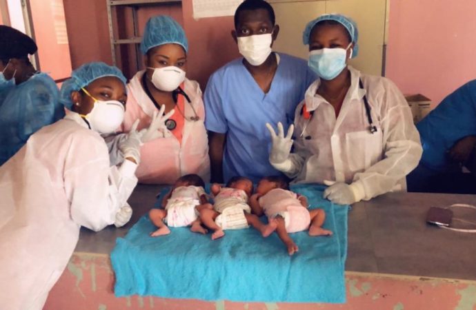 Une femme haïtienne met au monde un triplet”