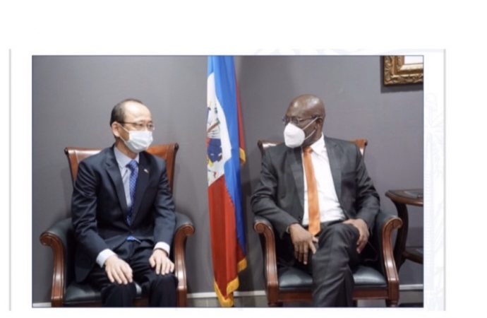 Diplomatie: Joseph Jouthe s’entretient avec l’ambassadeur du Japon