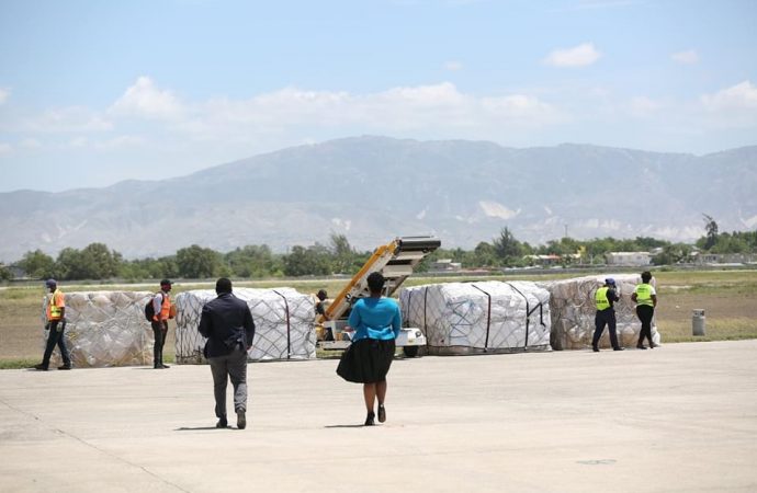 Coronavirus: une deuxième cargaison de matériels médicaux arrive en Haïti