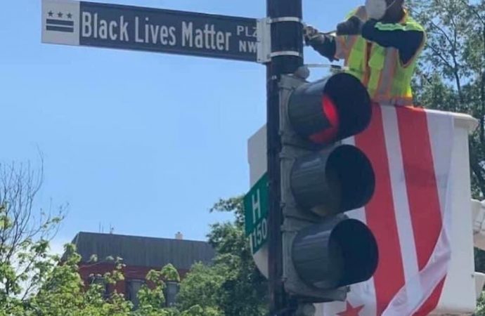 Une rue en face de la Maison Blanche rebaptisée “Black Lives Matter Plaza”