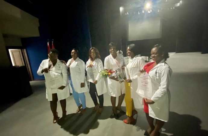 Coopération: diplômés en médecine à la Havane, 9 boursiers haïtiens intègrent le système de santé