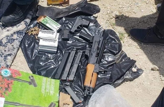 2 armes, des chargeurs et des cartouches confisqués à l’APN de St-Marc