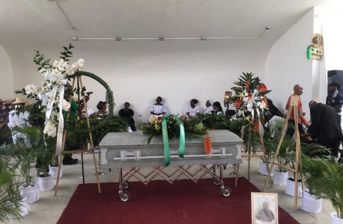 Funérailles: dernier hommage bien mérité à “Konpè Filo” au Kiosque Oxyde Jeanty