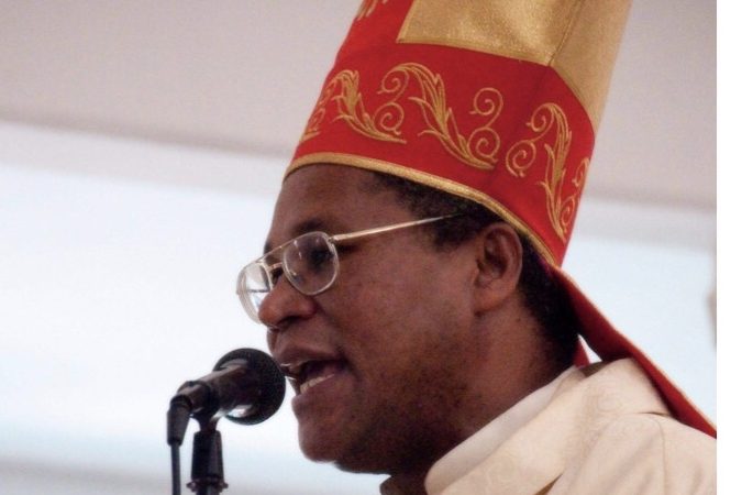 « L’église demande d’arrêter le robinet de sang qui inonde notre cité », rapporte Mgr Pierre André Dumas