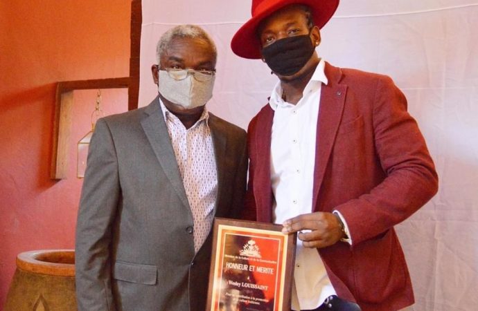 Le MCC rend hommage à Wesly Louissaint son engagement à la promotion de la culture haïtienne