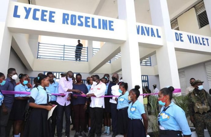 Éducation : Inauguration du Lycée National Roseline Vaval par le président Jovenel Moïse