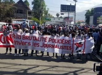 Les journalistes ont foulé le macadam pour dire NON à la brutalité policière