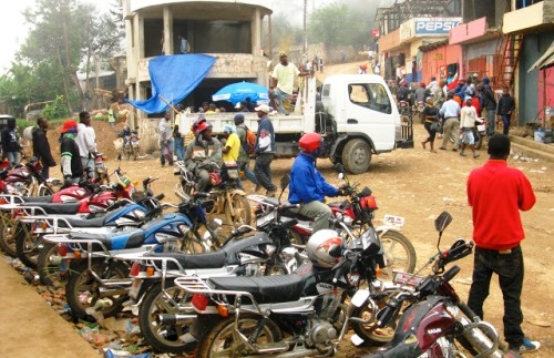 Insécurité : la Délégation Départementale de l’Ouest veut contrôler la circulation des motocyclettes