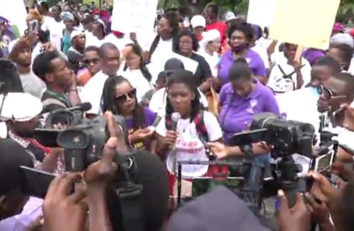 Des organisations de femmes ont gagné les rues pour dire « NON à la dictature et à l’insécurité »