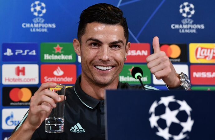 Le geste de Critiano Ronaldo coûte 4 milliards de dollars à Coca-Cola