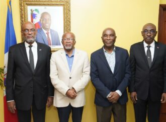 Ariel Henry et des anciens Premiers ministres discutent de la situation d’Haïti