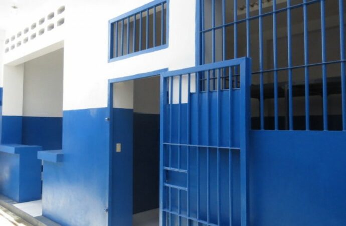 Séisme en Haïti : une trentaine de prisonniers ont fui la prison civile des Cayes