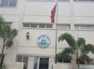 781 passeports munis d’un visa remis aux étudiants haïtiens en République dominicaine