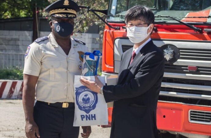 L’ambassade du Japon fait don de plusieurs véhicules à Haïti
