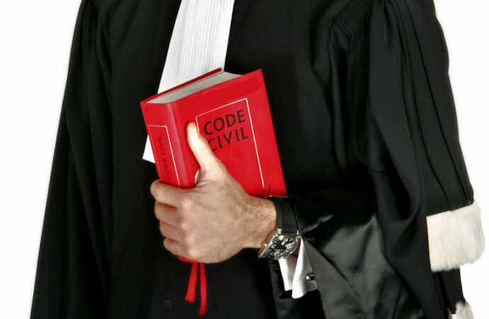 Justice: Desormais le diplôme est obligatoire pour se faire inscrire dans un barreau de la République