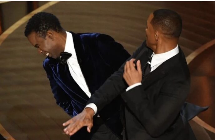 Oscar 2022: Will Smith crée le buzz en giflant Chris Rock pour une « mauvaise blague » et s’excuse