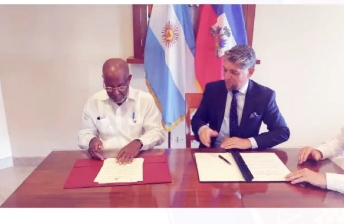 Diplomatie : Un protocole d’accord signé entre Haïti et l’Argentine pour renforcer les échanges académiques