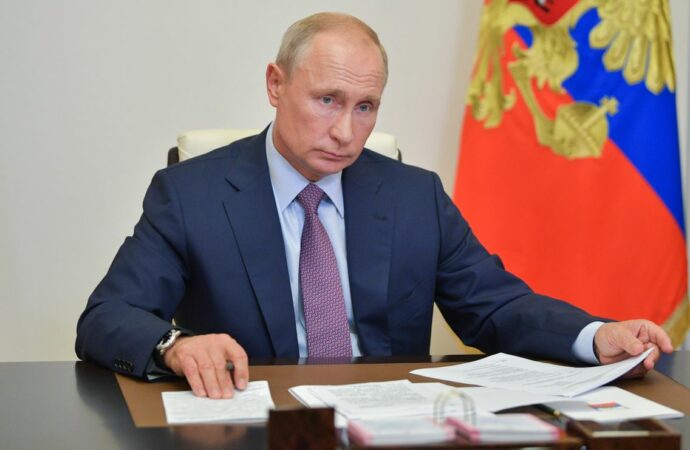 La Russie prevoit des sanctions contre les pays refusant de payer le pétrole russe en roubles