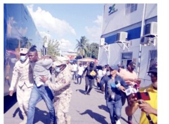 Un policier suspecté dans l’assassinat de Jovenel Moïse Moïse apprehendé en République dominicaine