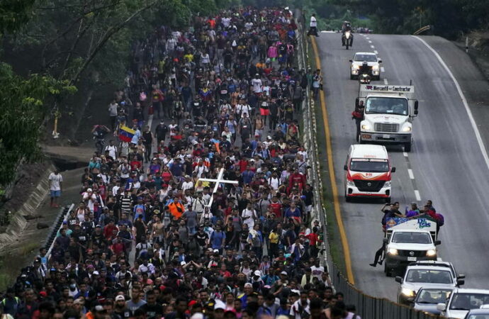 Au Mexique, une caravane de migrants sabote le sommet régional du président américain