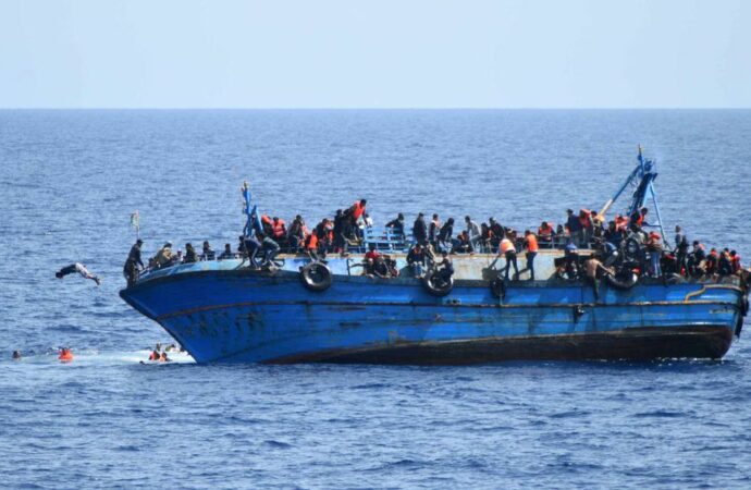 Plus de 67 Haïtiens à bord d’un voilier surchargé interceptés au large de Bahamas
