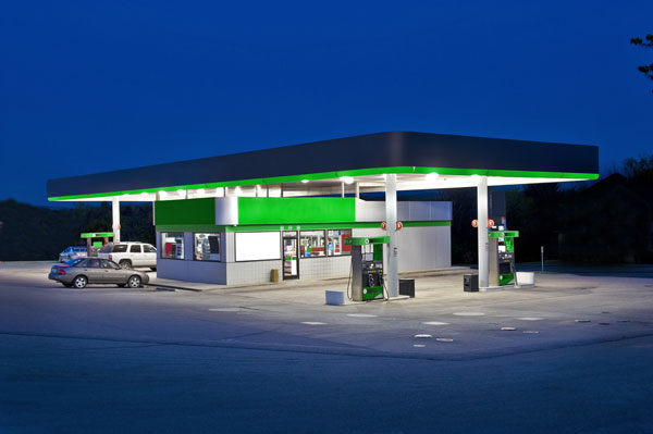 Crise de carburant : Et si les autorités pensaient à réduire le nombre des stations-services?