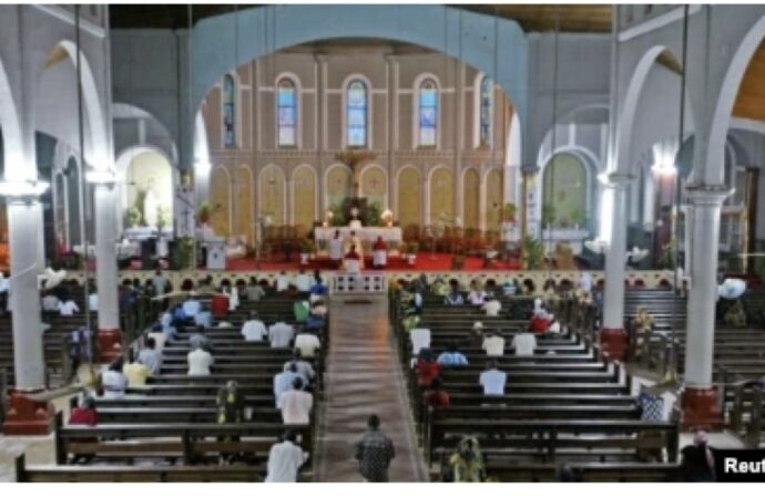 Nigéria : de nombreux fidèles tués dans un massacre à l’intérieur d’une église