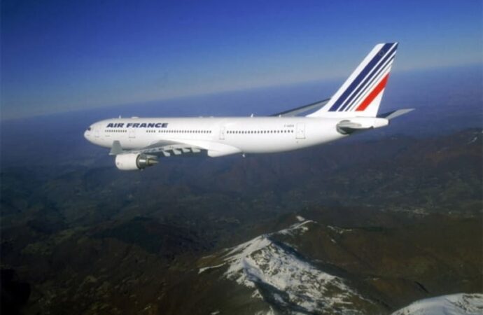 Air France : deux pilotes se bagarrent en plein vol