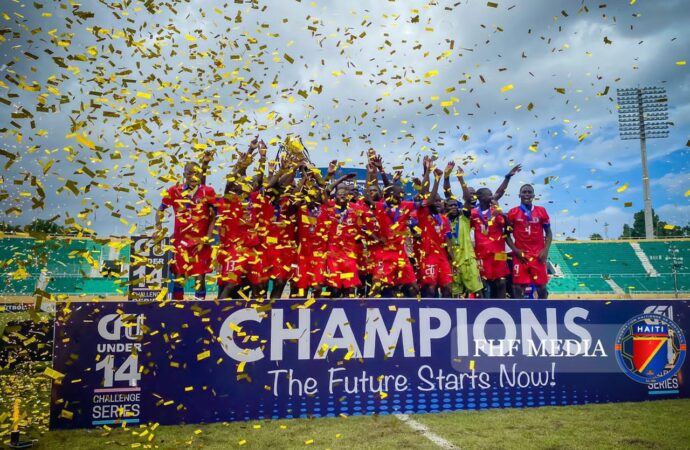 Sport : Les Grenadiers (U-14) champions du tournoi caribéen