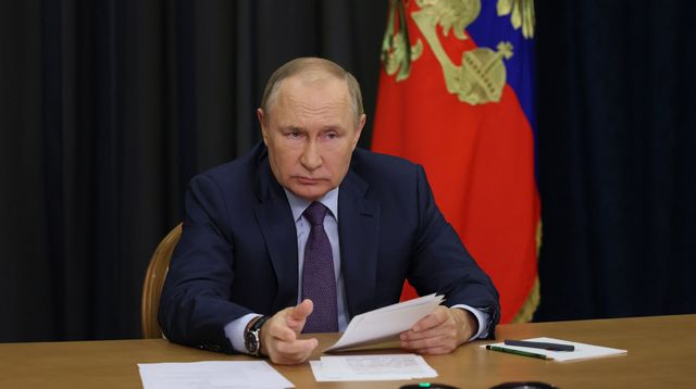 Officiellement, Vladimir Poutine signe l’annexion de plusieurs territoires ukrainiens à la Russie