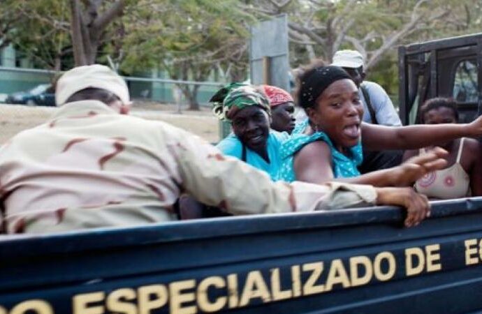 Migration : Une quarantaine de sans-papiers haïtiens arrêtés en République Dominicaine