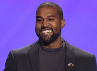 Kanye West « toujours en vie après la chute de 2 milliards de dollars de son capital »