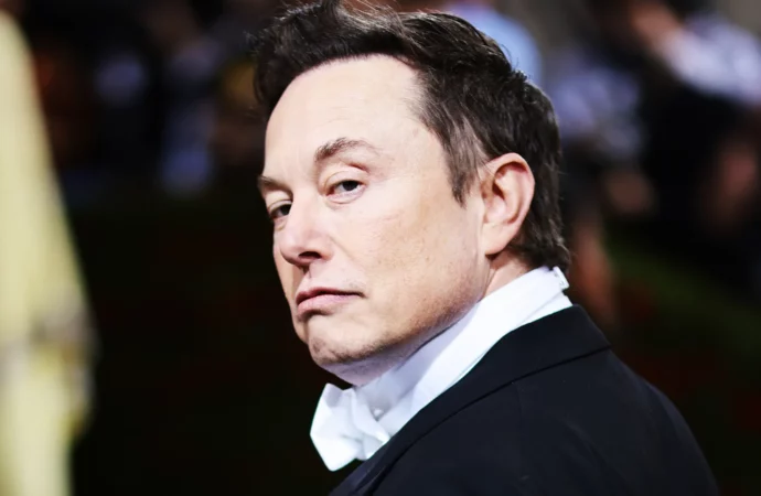Starlink : Elon Musk ne veut plus payer pour fournir l’internet à l’Ukraine