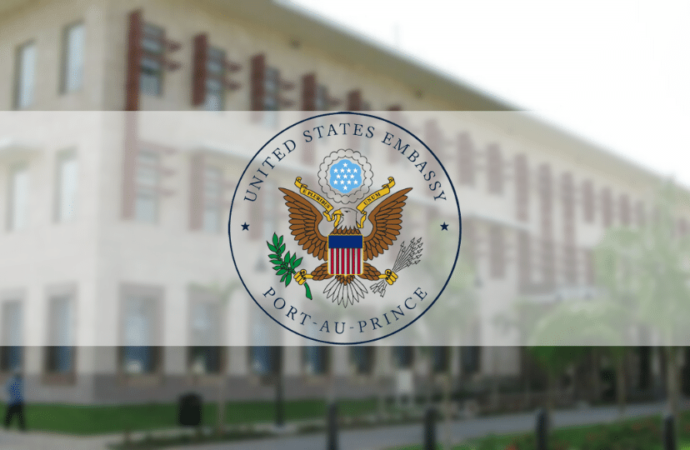 Des véhicules de l’ambassade américaine et de la PNH attaqués, un blessé recensé