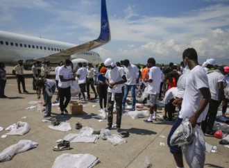 Migration : 110 migrants haïtiens arrêtés par les États-Unis, puis remis aux autorités haïtiennes
