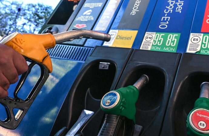 Hausse des prix du carburant : le FAES assiste les ouvriers de la sous-traitance