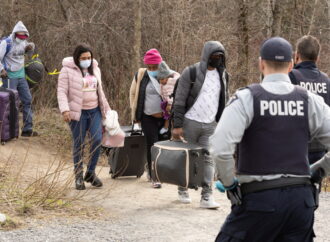 Fermeture du chemin Roxham : le Canada accepte d’accueillir 15 000 migrants par les canaux officiels