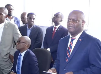 Le nouveau commissaire du gouvernement de Port-au-Prince, Elder Guillaume, installé