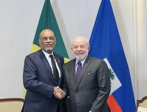 Sommet de Paris : sécurité, développement durable…, Ariel Henry s’est entretenu avec le président brésilien, Lula